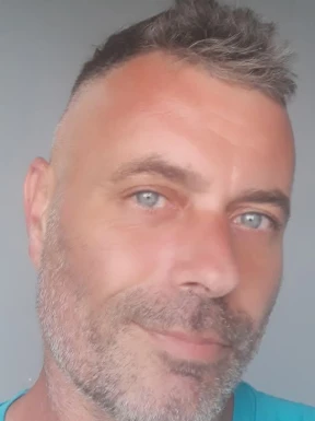 French men looking for love